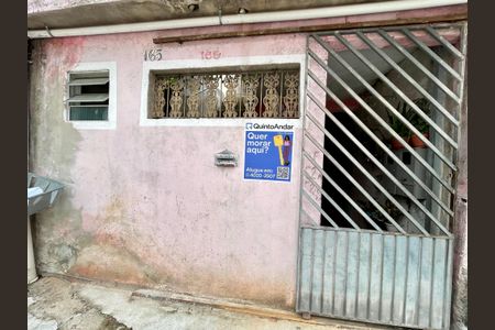 Casa para alugar com 90m², 2 quartos e sem vagaPlaca instalada na fachada do imóvel 