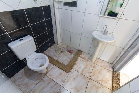 Banheiro de casa para alugar com 1 quarto, 40m² em Vila Nhocuné, São Paulo