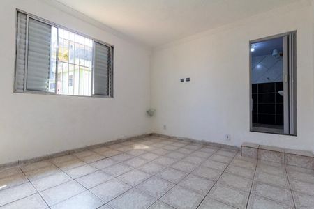 Quarto de casa para alugar com 1 quarto, 40m² em Vila Nhocuné, São Paulo