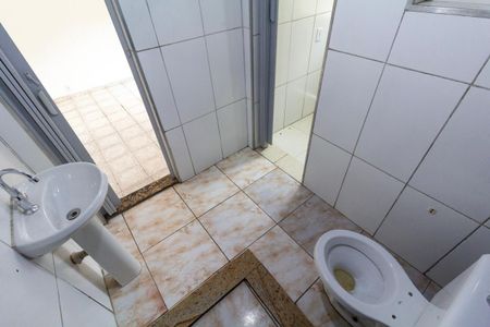 Casa para alugar com 40m², 1 quarto e sem vaga Casa para alugar com 40m², 1 quarto e sem vagaBanheiro