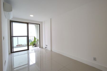 Apartamento para alugar com 60m², 2 quartos e 1 vagaSala