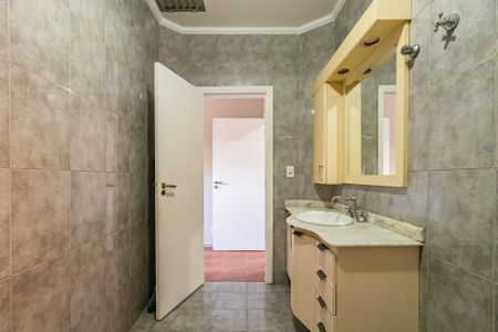Casa para alugar com 180m², 3 quartos e sem vaga Casa para alugar com 180m², 3 quartos e sem vagaBanheiro da Suíte