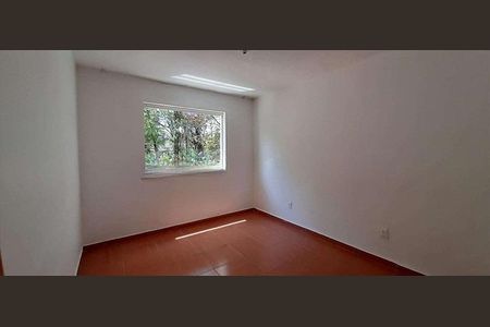 Casa à venda com 106m², 3 quartos e 1 vaga