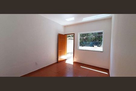 Casa à venda com 3 quartos, 106m² em Santa Tereza, Belo Horizonte