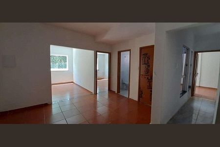 Casa à venda com 106m², 3 quartos e 1 vaga