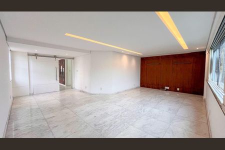 Apartamento à venda com 4 quartos, 198m² em Vila Paris, Belo Horizonte