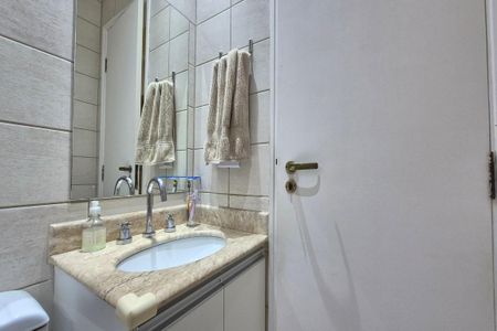 Apartamento à venda com 97m², 3 quartos e 2 vagasBanheiro