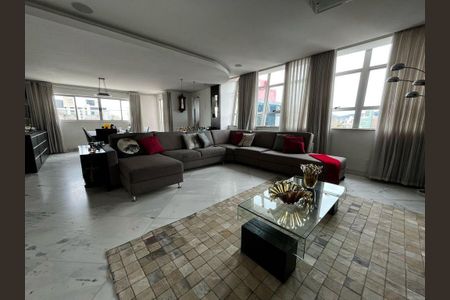 Apartamento à venda com 3 quartos, 204m² em Centro, Belo Horizonte