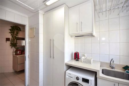 Apartamento à venda com 3 quartos, 118m² em Vila Sonia, São Paulo
