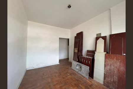 Apartamento à venda com 71m², 2 quartos e sem vaga