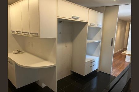 Apartamento à venda com 192m², 3 quartos e 4 vagas