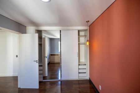 Apartamento à venda com 2 quartos, 58m² em Jardim Tupanci, Barueri