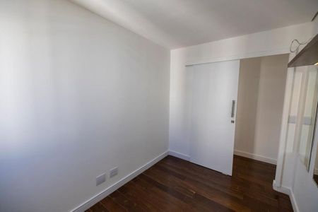 Apartamento à venda com 2 quartos, 58m² em Jardim Tupanci, Barueri