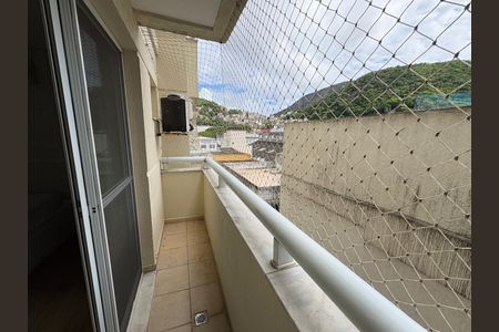 Apartamento à venda com 96m², 2 quartos e 1 vaga