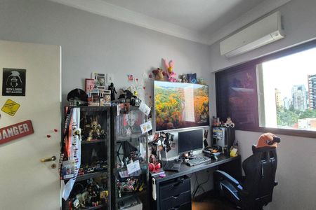 Apartamento à venda com 97m², 3 quartos e 2 vagasQuarto 2 