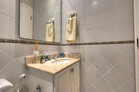 Apartamento à venda com 97m², 3 quartos e 2 vagasBanheiro