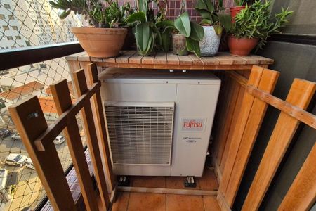 Detalhe da Varanda  de apartamento à venda com 3 quartos, 97m² em Cambuí, Campinas