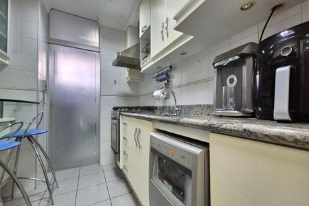 Apartamento à venda com 97m², 3 quartos e 2 vagasCozinha 