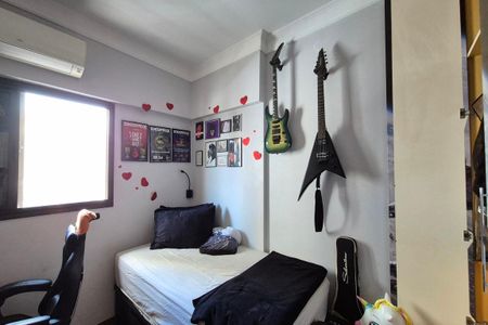 Apartamento à venda com 97m², 3 quartos e 2 vagasQuarto 2 