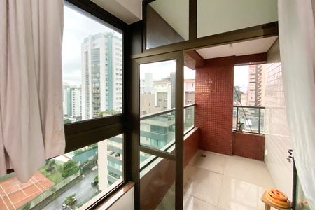 Apartamento à venda com 386m², 5 quartos e 4 vagas Apartamento à venda com 386m², 5 quartos e 4 vagasQuarto 5