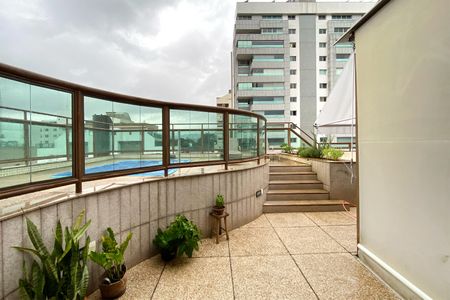 Apartamento à venda com 386m², 5 quartos e 4 vagas Apartamento à venda com 386m², 5 quartos e 4 vagasCobertura