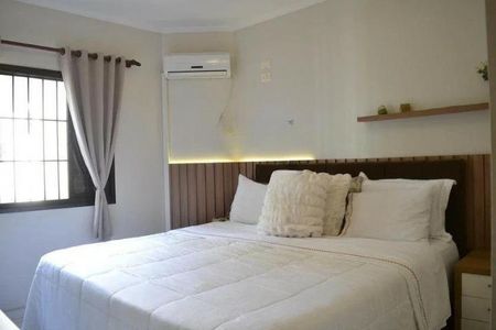 Casa à venda com 5 quartos, 242m² em Parque das Nações, Santo André