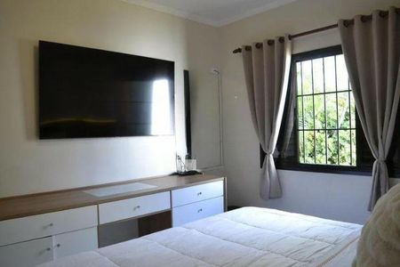 Casa à venda com 5 quartos, 242m² em Parque das Nações, Santo André