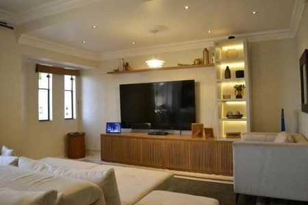 Casa à venda com 5 quartos, 242m² em Parque das Nações, Santo André