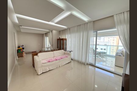 Apartamento à venda com 182m², 4 quartos e 3 vagas