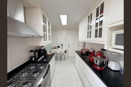 Apartamento à venda com 182m², 4 quartos e 3 vagas