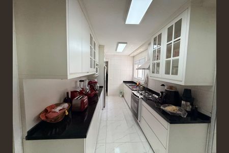 Apartamento à venda com 182m², 4 quartos e 3 vagas