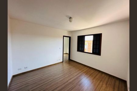 Casa à venda com 4 quartos, 340m² em Vila Sonia, São Paulo