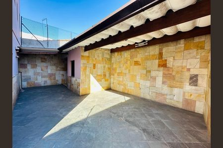 Casa para alugar com 340m², 4 quartos e 5 vagas