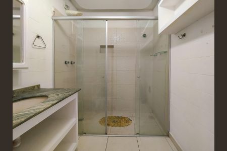 Apartamento para alugar com 118m², 3 quartos e sem vaga Apartamento para alugar com 118m², 3 quartos e sem vagaBanheiro Corredor