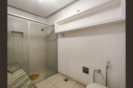 Apartamento para alugar com 118m², 3 quartos e sem vaga Apartamento para alugar com 118m², 3 quartos e sem vagaBanheiro Corredor