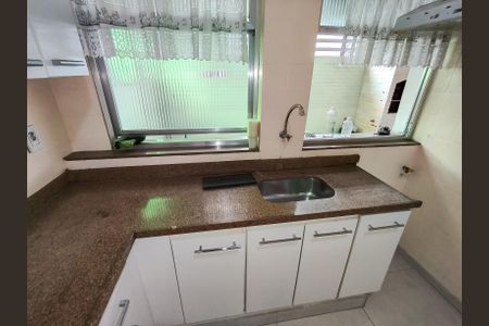 Apartamento para alugar com 118m², 3 quartos e sem vaga Apartamento para alugar com 118m², 3 quartos e sem vagaCozinha