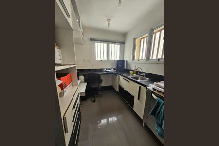 Casa à venda com 3 quartos, 160m² em Santa Cecilia, São Paulo