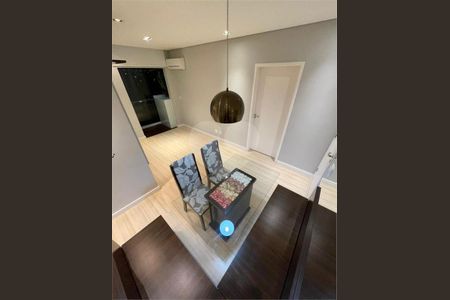 Apartamento à venda com 2 quartos, 60m² em Jardim Tupanci, Barueri