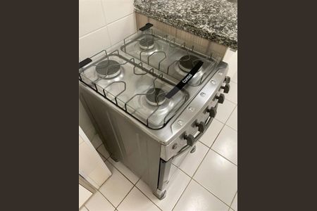 Apartamento à venda com 2 quartos, 60m² em Jardim Tupanci, Barueri