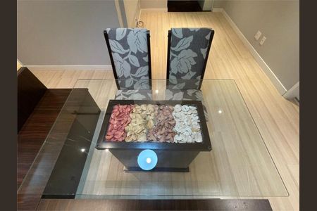 Apartamento à venda com 2 quartos, 60m² em Jardim Tupanci, Barueri