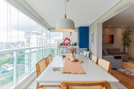 Apartamento à venda com 3 quartos, 108m² em Campo Belo, São Paulo