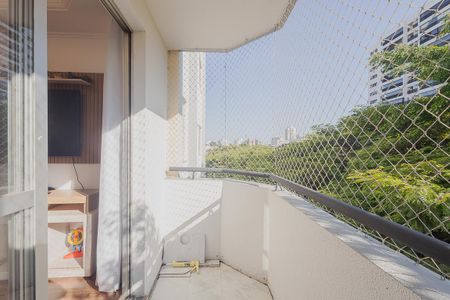 Apartamento à venda com 71m², 3 quartos e 1 vaga Apartamento à venda com 71m², 3 quartos e 1 vagaVaranda
