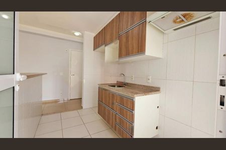 Apartamento à venda com 68m², 2 quartos e 1 vaga