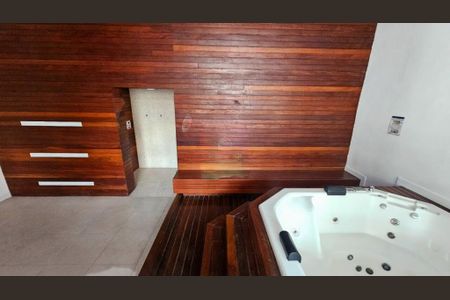 Apartamento à venda com 68m², 2 quartos e 1 vaga