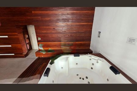 Apartamento à venda com 68m², 2 quartos e 1 vaga