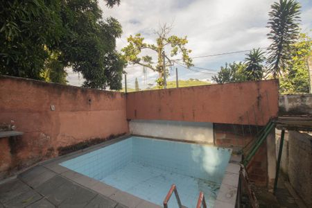 Casa para alugar com 400m², 2 quartos e sem vaga Casa para alugar com 400m², 2 quartos e sem vagaPiscina