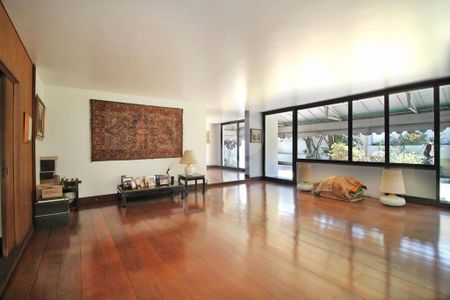 Casa à venda com 4 quartos, 583m² em Jardim Luzitania, São Paulo