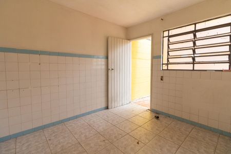 Casa à venda com 90m², 2 quartos e 2 vagasEdícula