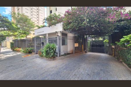 Apartamento para alugar com 94m², 2 quartos e 1 vaga Apartamento para alugar com 94m², 2 quartos e 1 vagaFachada