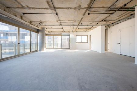 Apartamento à venda com 358m², 4 quartos e 4 vagas